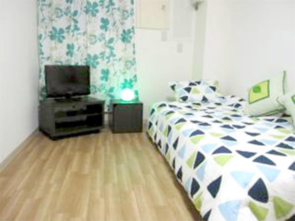 Guest House Fukutomi - Female Only Наха Екстериор снимка