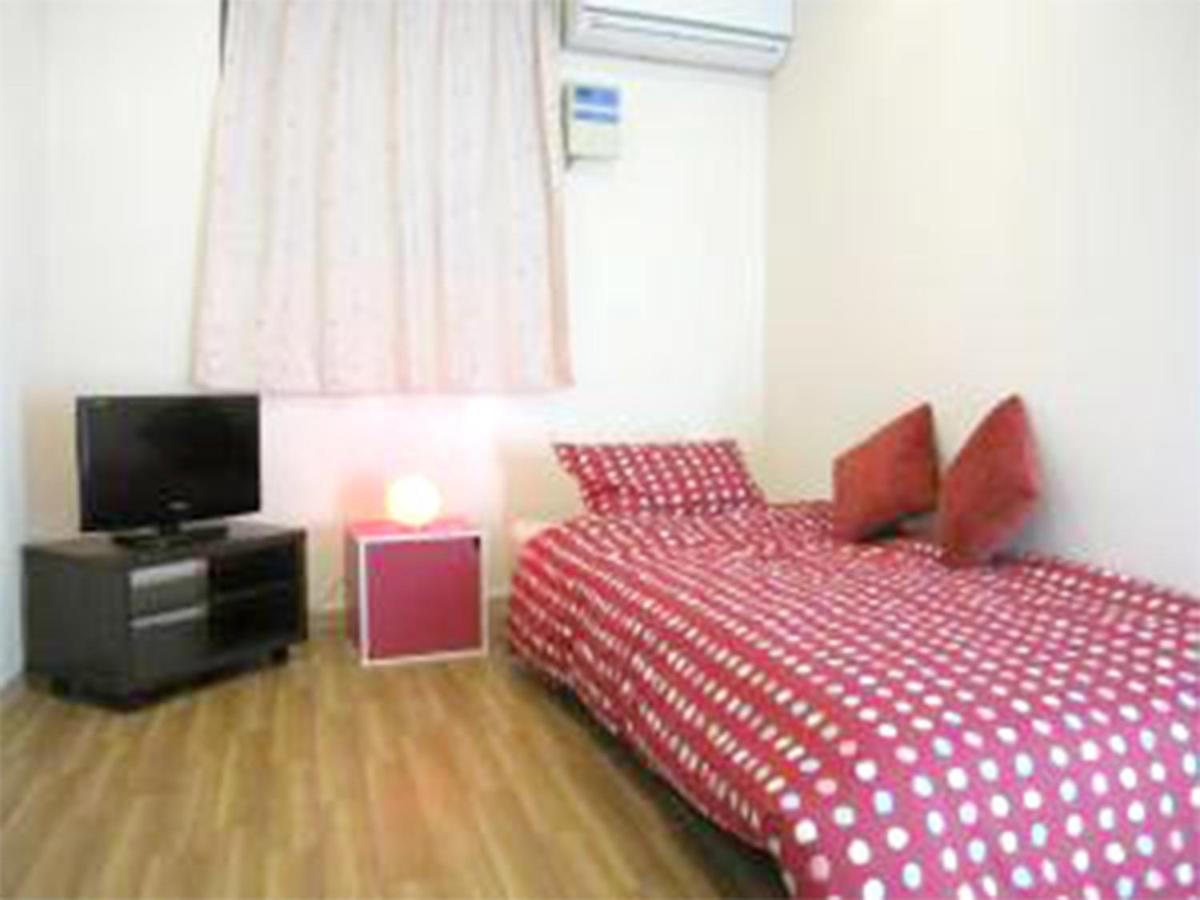 Guest House Fukutomi - Female Only Наха Екстериор снимка