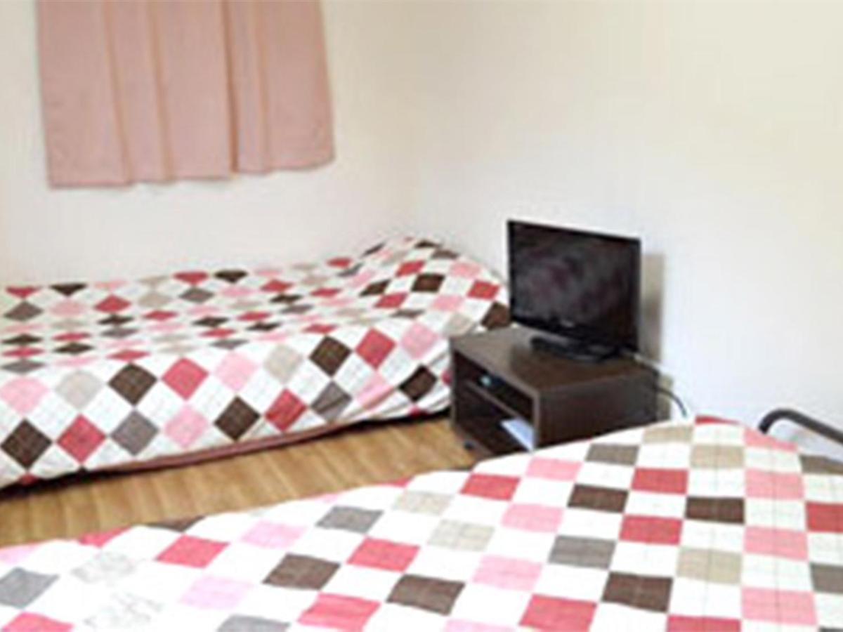 Guest House Fukutomi - Female Only Наха Екстериор снимка