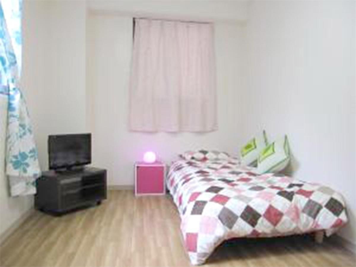 Guest House Fukutomi - Female Only Наха Екстериор снимка