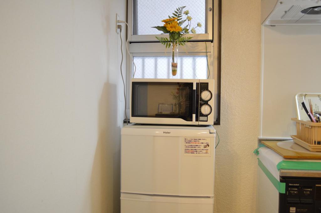Guest House Fukutomi - Female Only Наха Екстериор снимка