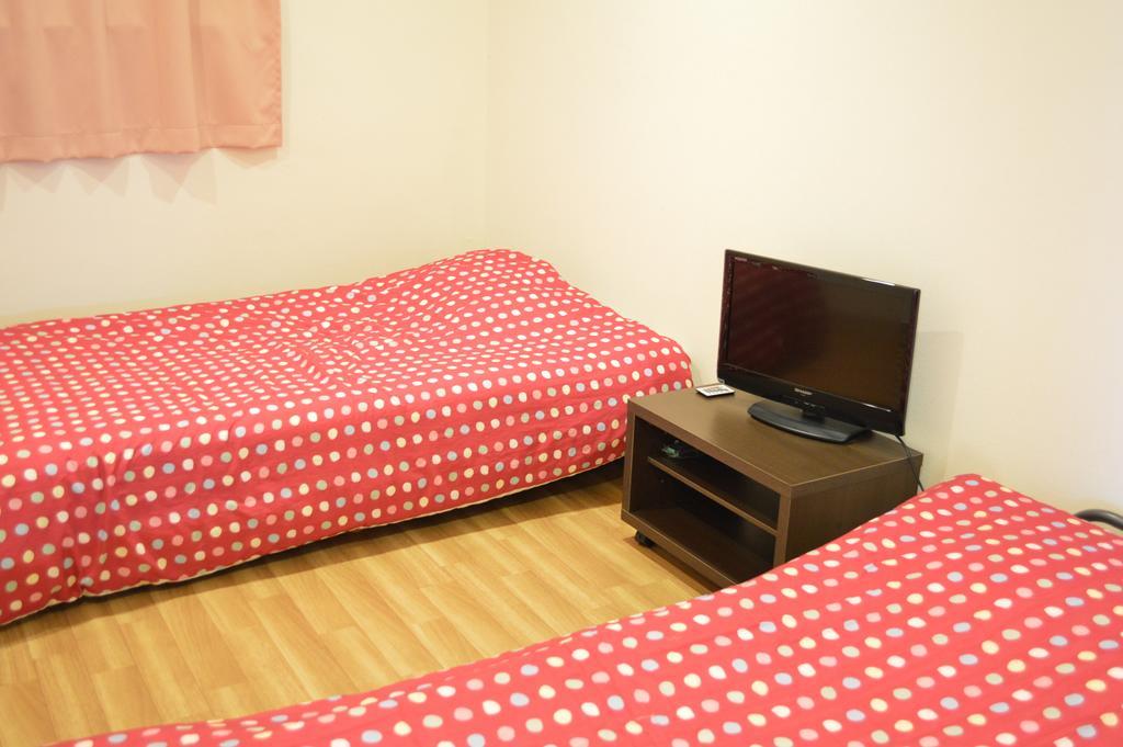 Guest House Fukutomi - Female Only Наха Стая снимка