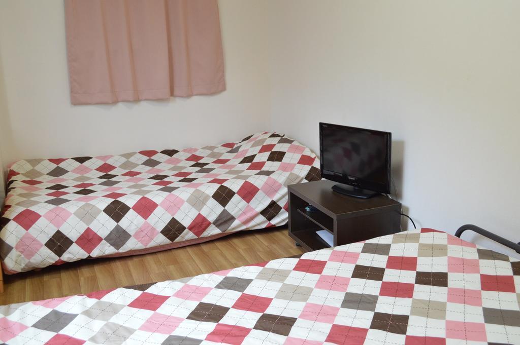 Guest House Fukutomi - Female Only Наха Стая снимка